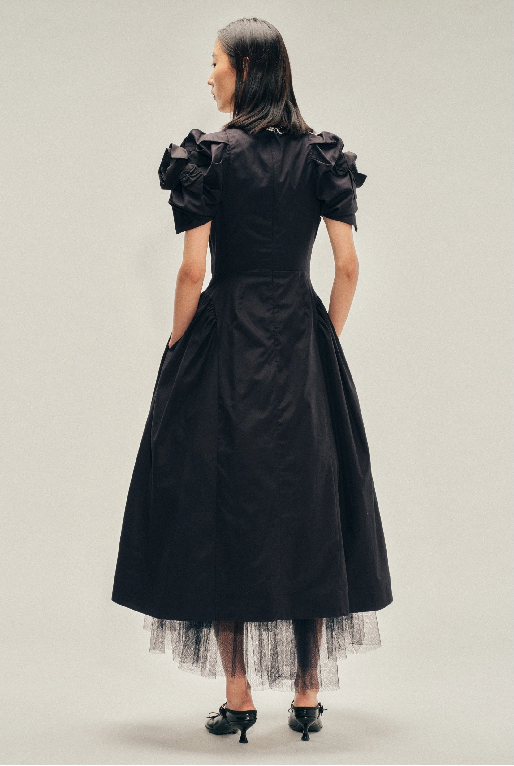 ROSE PUFF SLEEVE HIP DRESS BLACK