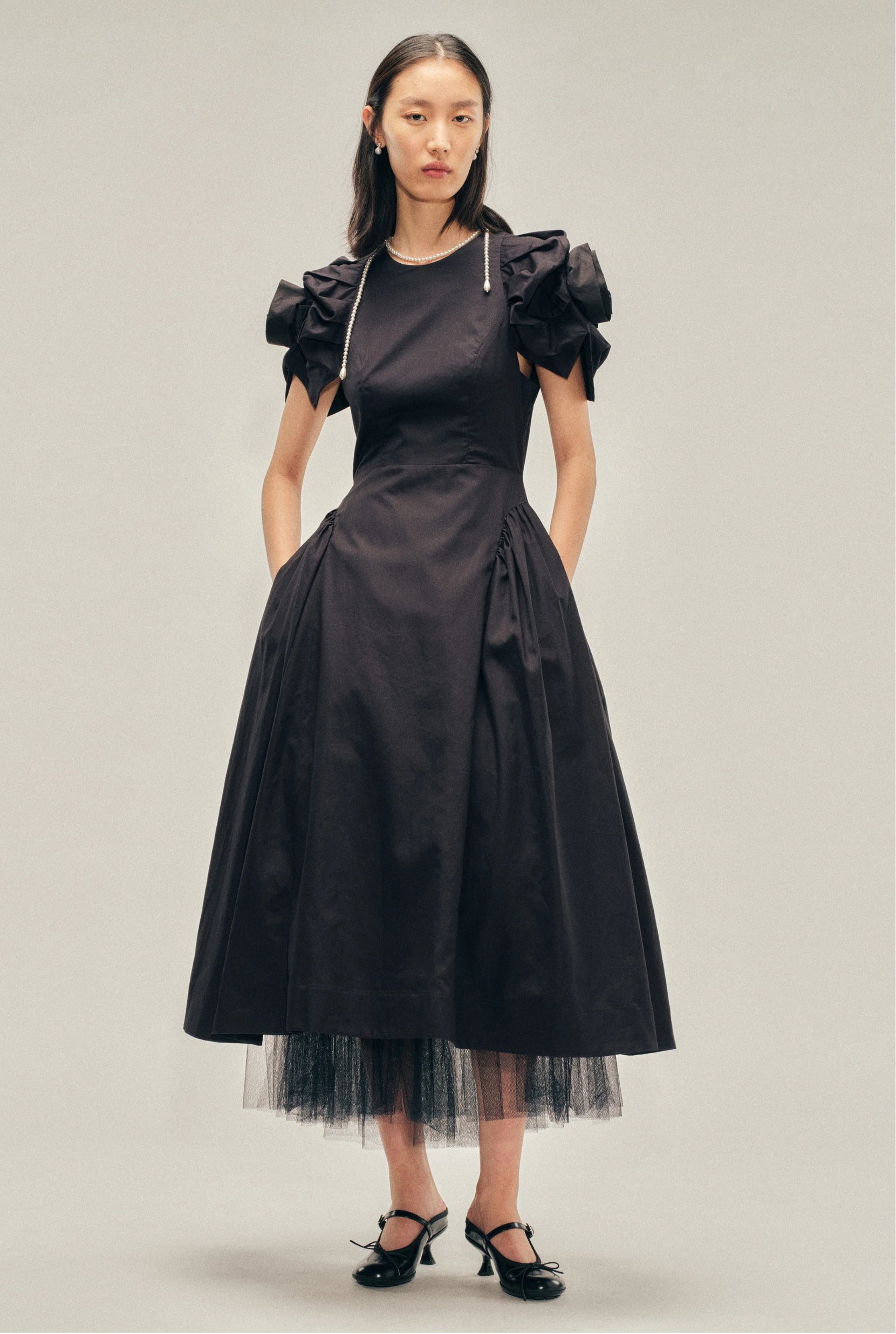 ROSE PUFF SLEEVE HIP DRESS BLACK