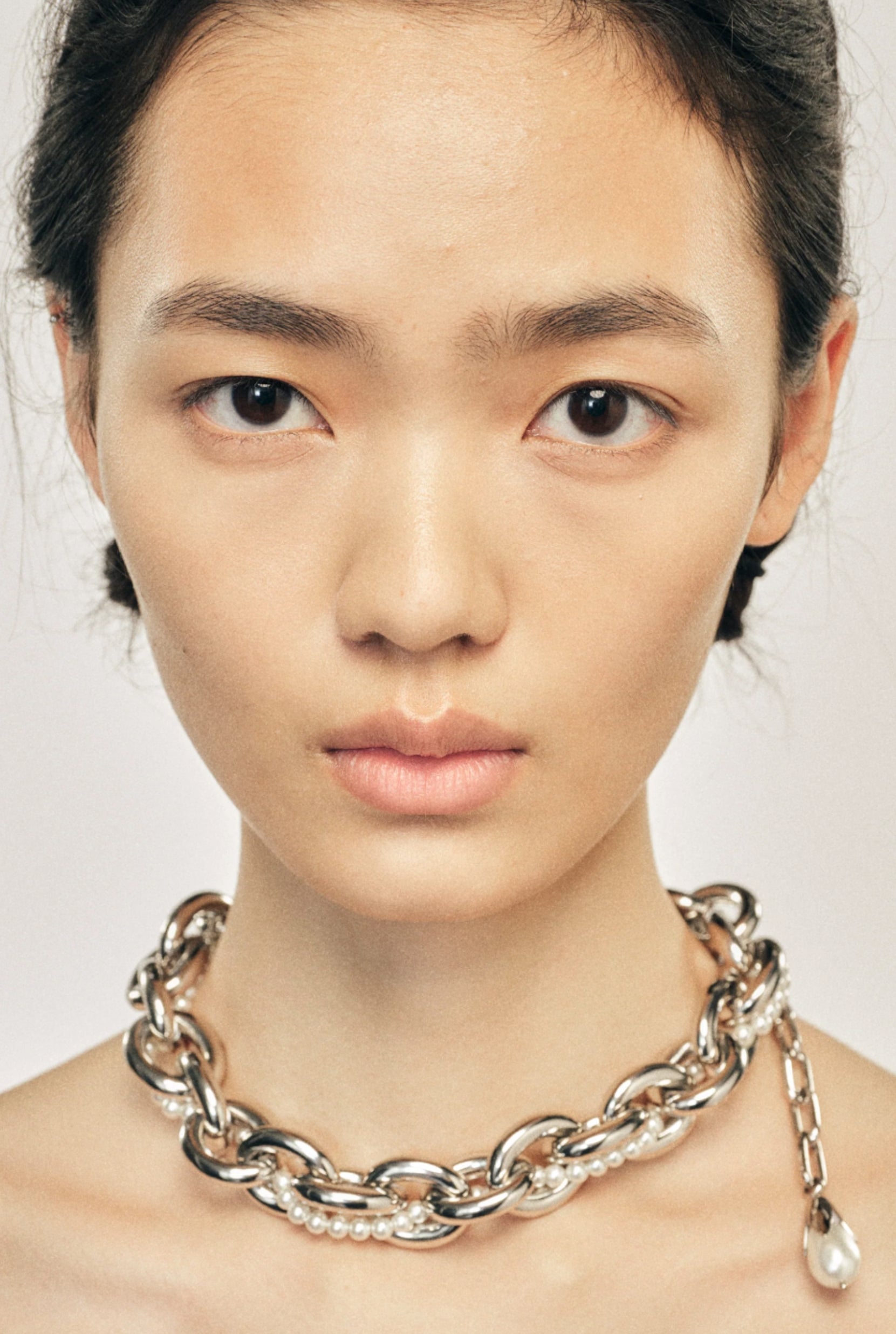 PEARL & CHAIN NECKLACE W/ ENCASED PEARL FLOWER