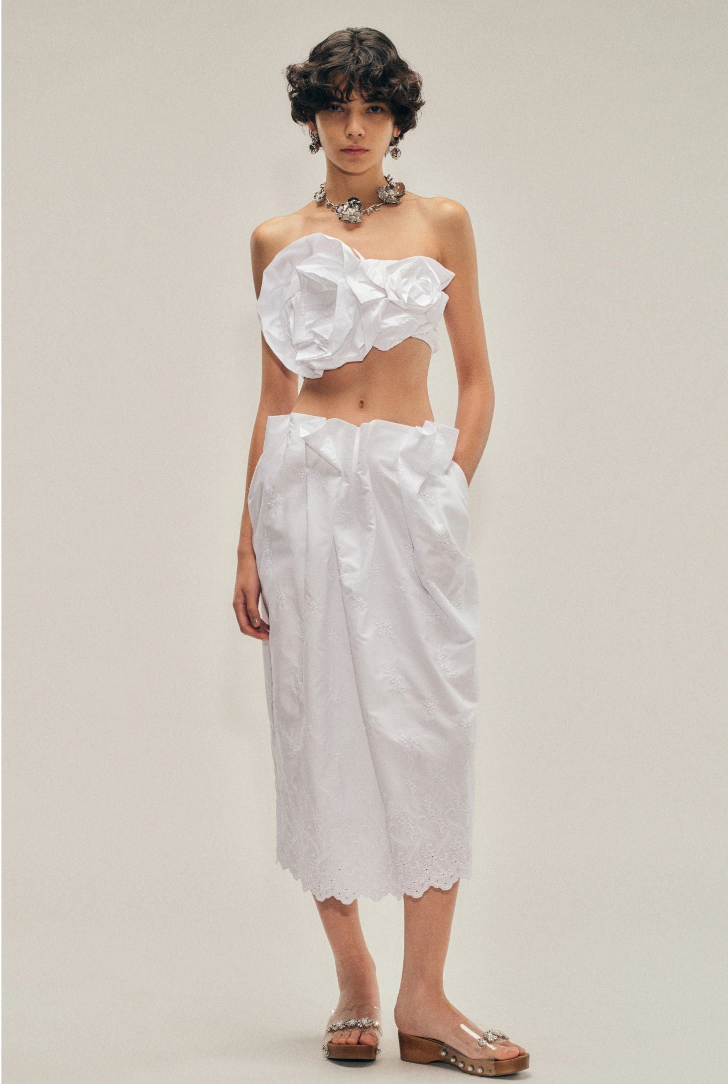 PLEATED WAIST PENCIL SKIRT WHITE BRODERIE