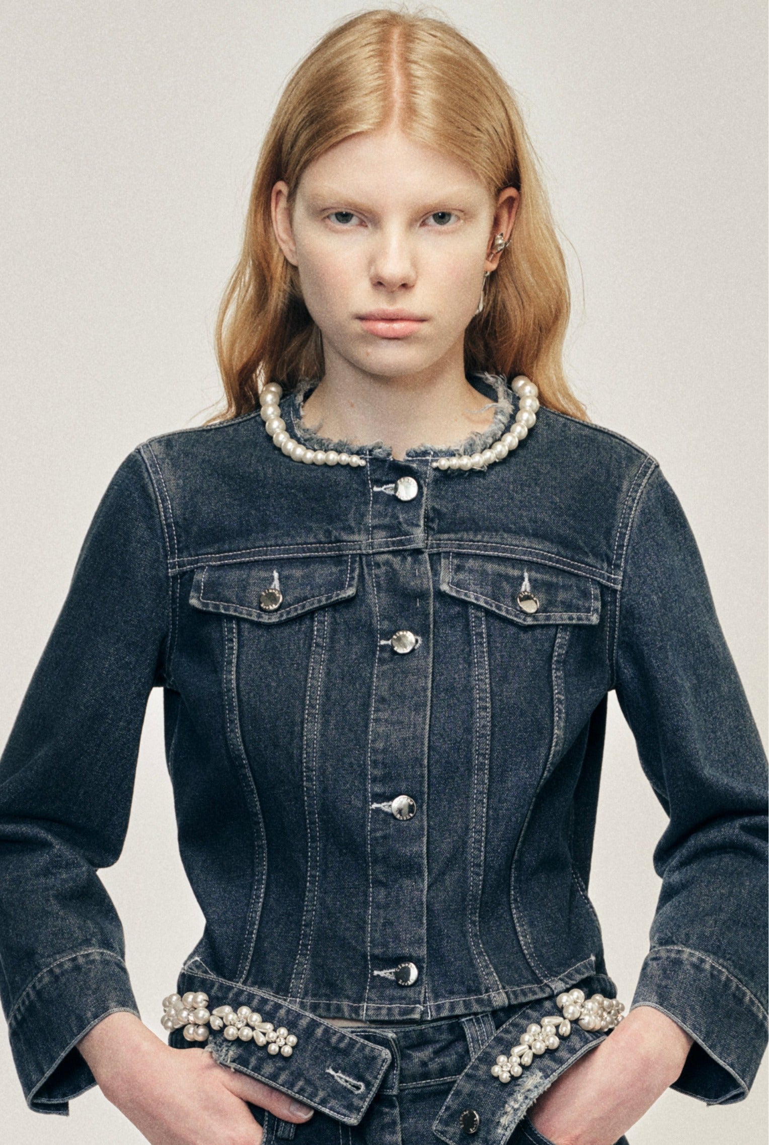 FITTED WAIST TAIL DENIM JACKET W/ TURBO EMB